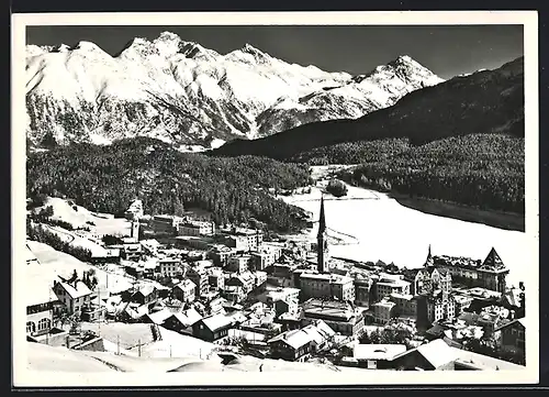 AK St. Moritz, Ortsansicht im Schnee gegen Gebirgskette
