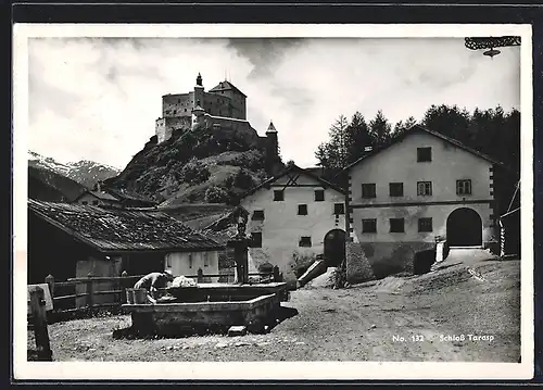 AK Tarasp, Dorfpartie mit Blick aufs Schloss