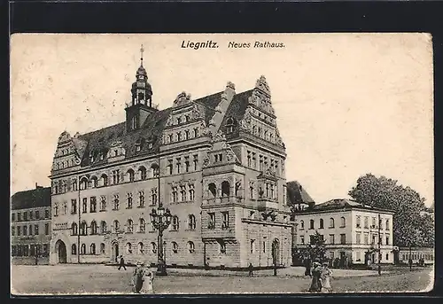 AK Liegnitz, Strassenpartie am neuen Rathaus