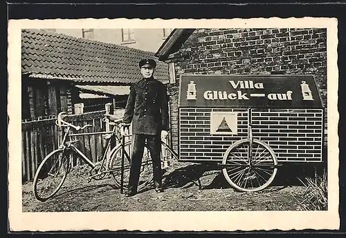 AK Bergmann mit Fahrrad-Gespann Villa Glück-auf