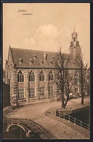 AK Leiden, Academie