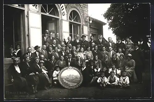 Foto-AK Kitzingen /Main, 325 jähriges Jubiläums-Schiessen & Fahnenweihe, Gruppenbild, Schützenfest