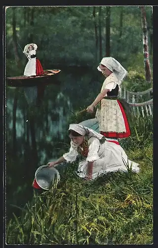 AK Junge Spreewälderinnen beim Wasser holen