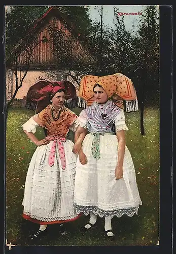 AK Zwei schöne Spreewälderinnen in traditionellen Trachtenkleidern