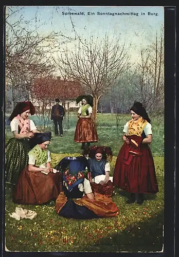 AK Burg, Spreewälderinnen in traditioneller Tracht an einem Sonntagnachmittag