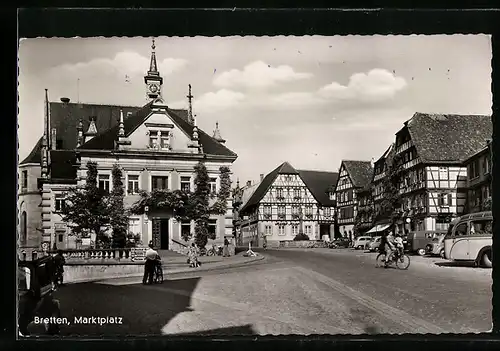 AK Bretten Marktplatz mit Rathaus