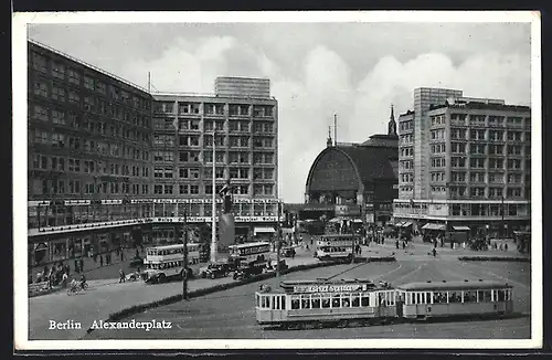 AK Berlin, Alexanderplatz mit Strassenbahn und Bahnhof