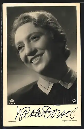 AK Schauspielerin Käthe Dorsch mit bezauberndem Lächeln, mit original Autograph