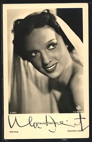 AK Schauspielerin Ursula Deinert mit Schleier, mit original Autograph