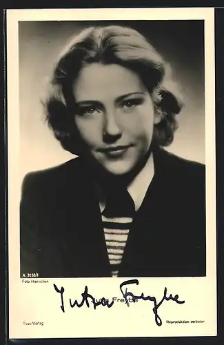 AK Schauspielerin Jutta Freybe in Blazer mit Krawatte, mit original Autograph