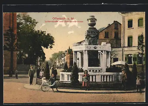 AK Offenbach a. M., Luisenstrasse und Schiller-Brunnen mit Bevölkerung