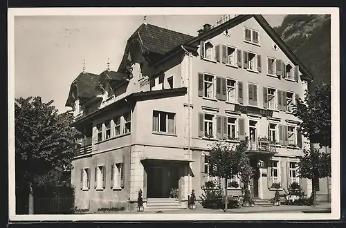 AK Meiringen, Hotel Weisses Kreuz, Bes. Fam. Mettler & Michel