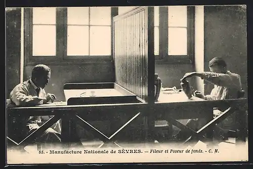 AK Sevres, Manufacture Nationale de Porcelaine, Fileur et Poseur de fonds, Porzellan