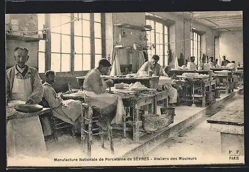 AK Sevres, Manufacture Nationale de Porcelaine, Ateliers des Mouieurs, Herstellung von Porzellan