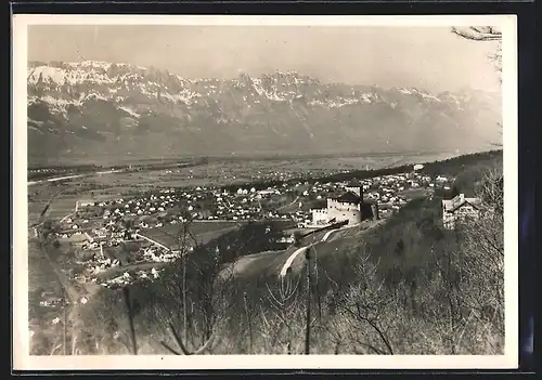 AK Vaduz, Blick auf denOrt und Schaan