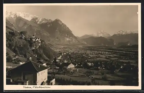 AK Vaduz, Teilansicht gegen Bergpanorama