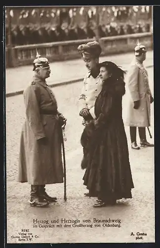 AK Herzog u. Herzogin von Braunschweig im Gespräch mit Grossherzog von Oldenburg