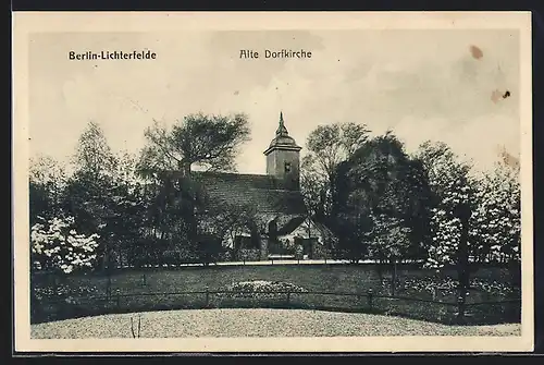 AK Berlin-Lichterfelde, Blick zur alten Dorfkirche