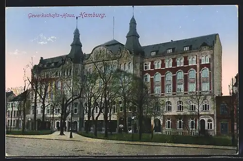 AK Hamburg-St.Georg, Gewerkschaftshaus mit Strassenpartie