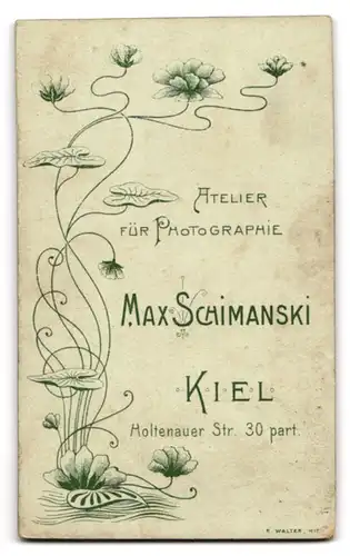 Fotografie Max Schimanski, Kiel, Holtenauer Str. 30, Junge Dame in Bluse und Rock