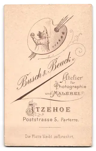 Fotografie Busch & Beuck, Itzehoe, Poststr. 5, Kind im Spitzenkleid mit einem Ball