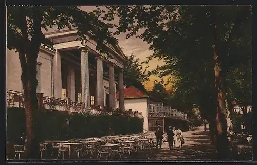 AK Bad Eilsen, Kur-Promenade mit Herminenhaus im Abendlicht