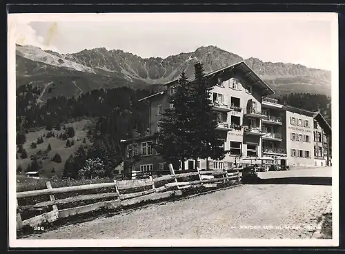 AK Parpan, Strassenpartie am Hotel Alpina