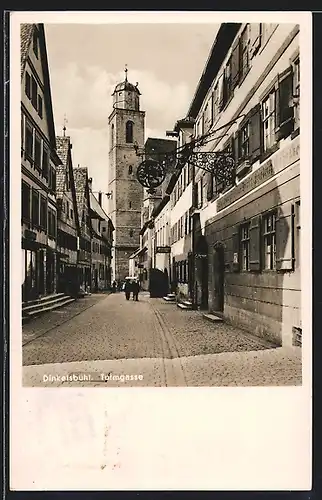 AK Dinkelsbühl, Strasse Turmgasse mit Gasthaus und Geschäften