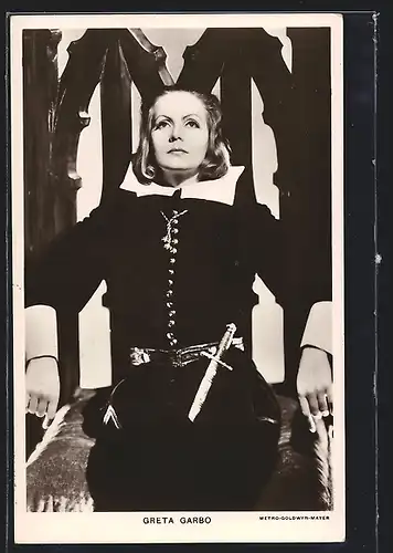 AK Schauspielerin Greta Garbo in einem Filmkostüm