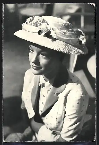 AK Romy Schneider, Portrait der Schauspielerin in Kostüm