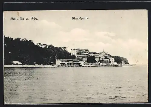 AK Sassnitz /Rügen, Strandpartie vom Wasser aus