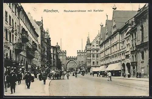 AK München, Strassenpartie mit Karlstor in der Neuhauserstrasse