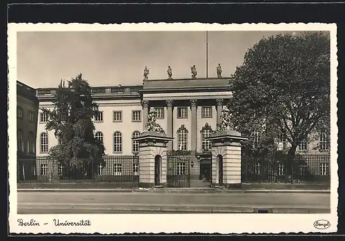 AK Berlin, Blick aufs Universitätsgebäude