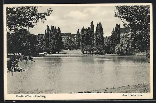 AK Berlin-Charlottenburg, Uferpartie am Lietzensee