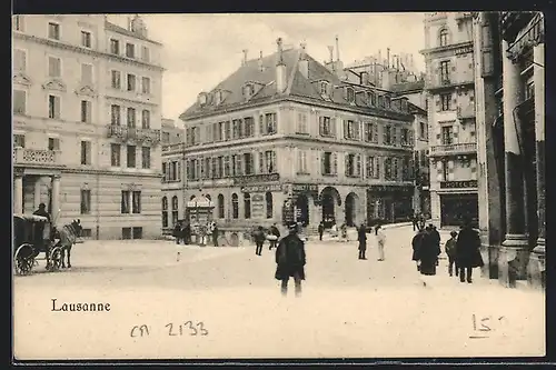 AK Lausanne, Strassenpartie mit Passanten