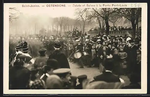 AK Saint-Junien, Ostensions, Saluts et Salves à la Porte Pont-Levis