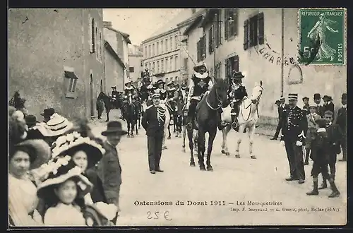 AK Limoges, Ostensions du Dorat 1911, Les Mousquetaires