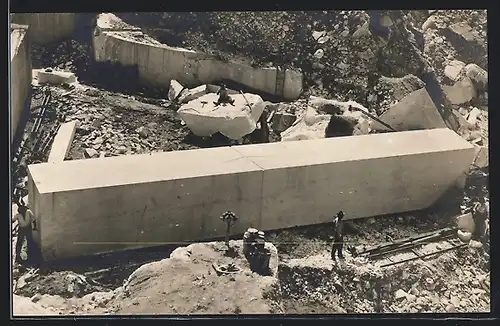 AK Carrara, Le cave, Il più grande Monolite del mondo misura, AK Carrara, Le Cave, Marmorsteinbruch