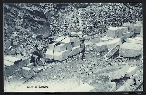 AK Carrara, Marmorsteinbruch mit Arbeitern