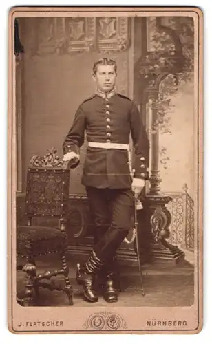 Fotografie J. Flatscher, Nürnberg, junger Uffz. in Uniform KB 8. Feldartilleri Regiment