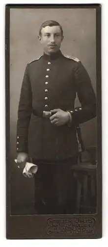 Fotografie Iris, Hamburg, Soldat Wilhelm Schwen in Uniform Rgt. 76