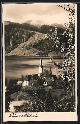 AK Schliersee, Uferpartie mit Kirche zur Blütezeit