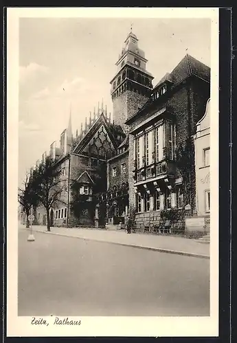 AK Zeitz, Rathaus mit Strassenpartie