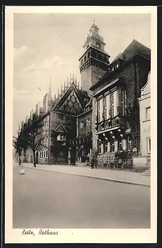 AK Zeitz, Rathaus mit Strassenpartie