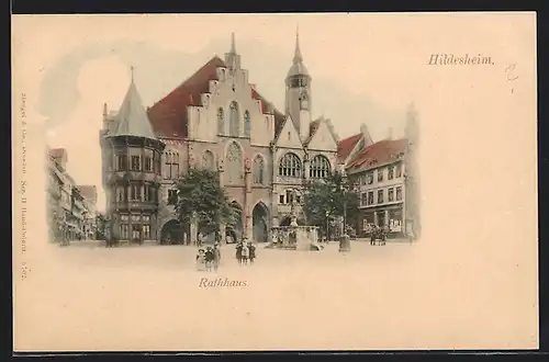 AK Hildesheim, Partie am Rathaus, mit Brunnen
