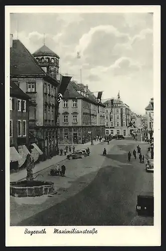 AK Bayreuth, Maximilianstrasse mit Brunnen, 