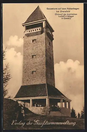 AK Dransfeld, Gaussturm auf dem Hohenhagen, mit Besuchern