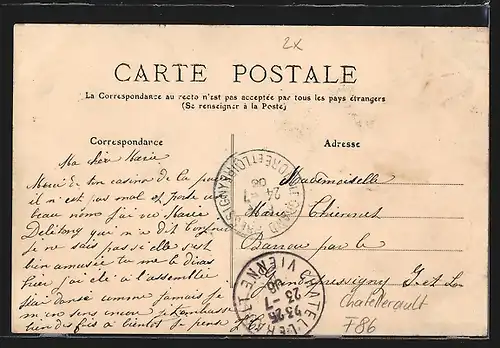 AK Chatellerault, Strassenpartie mit Cafe