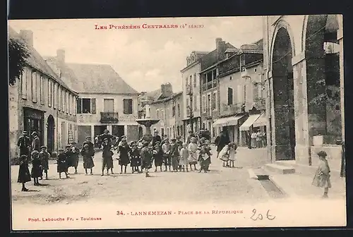 AK Lannemezan, Place de la République