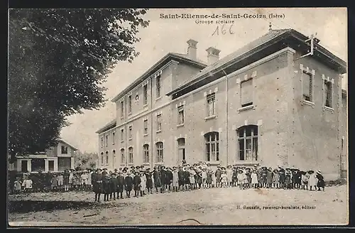 AK Saint-Etienne-de-Saint-Geoirs, Groupe scolaire